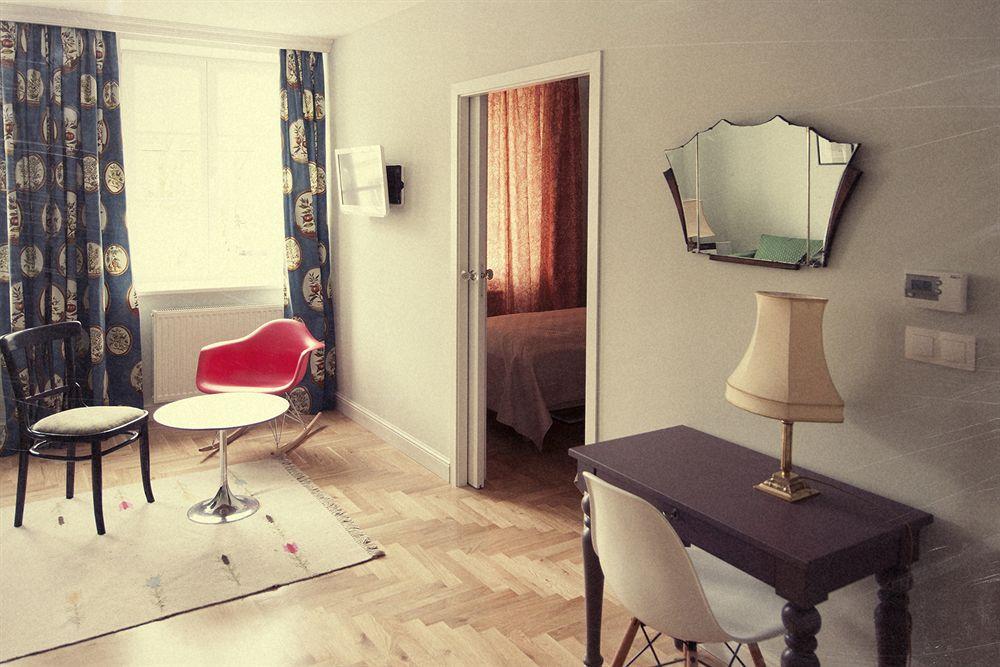 Crystal Suites Chez Helena Krakow Bagian luar foto