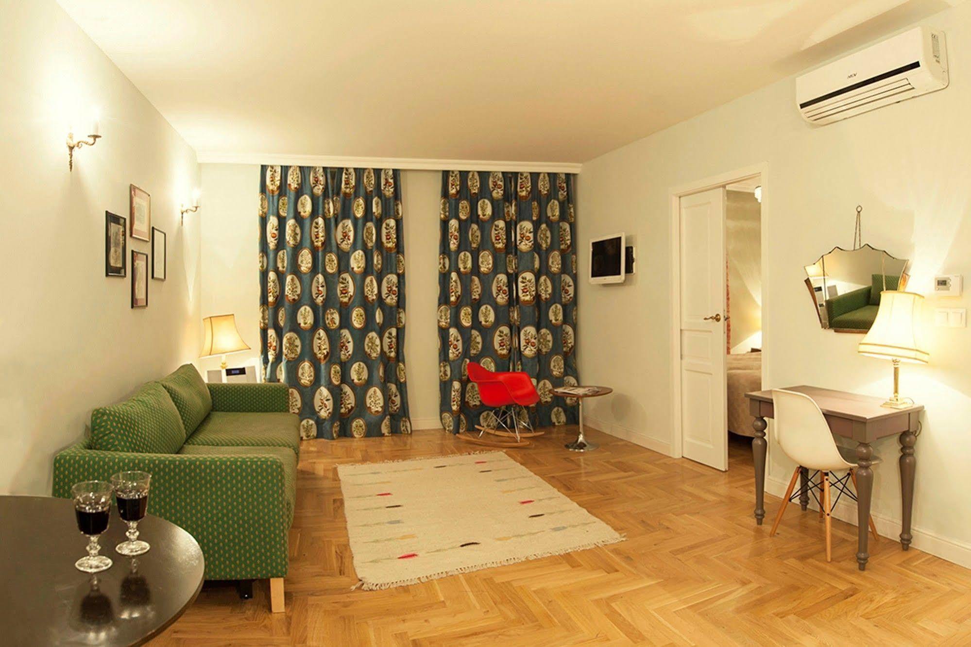 Crystal Suites Chez Helena Krakow Bagian luar foto